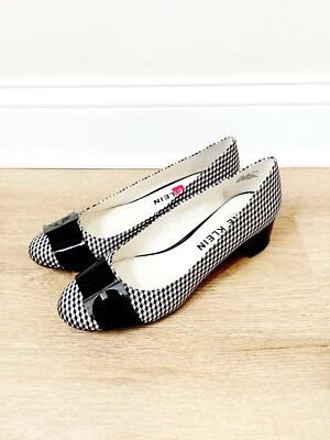 SHOES/ANNE KLEIN/WOMENS/SZ.11M/AKHASTOBE/PUMPS/3D PATTERN PATENT/BLOCK HEEL/ - Image 1 of 4