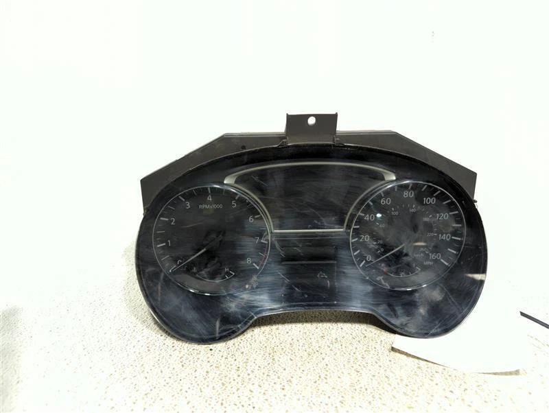 2014 Nissan Pathfinder Speedometer Gauge Cluster OEM Silver 115K Miles Foto 1 de 3