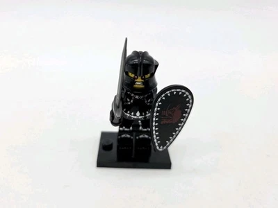 LEGO Evil Knight Minifigure CMF Series 7 (8831) - complete w/accessories - Image 1 of 4