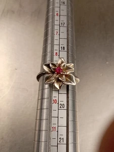Anello Sterling Siver Fiore Con Rubino Misura 9 - Foto 1 di 5