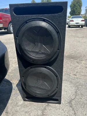 dual 12 inch subwoofer (KENWOOD) 2000 Watts - Image 1 of 3