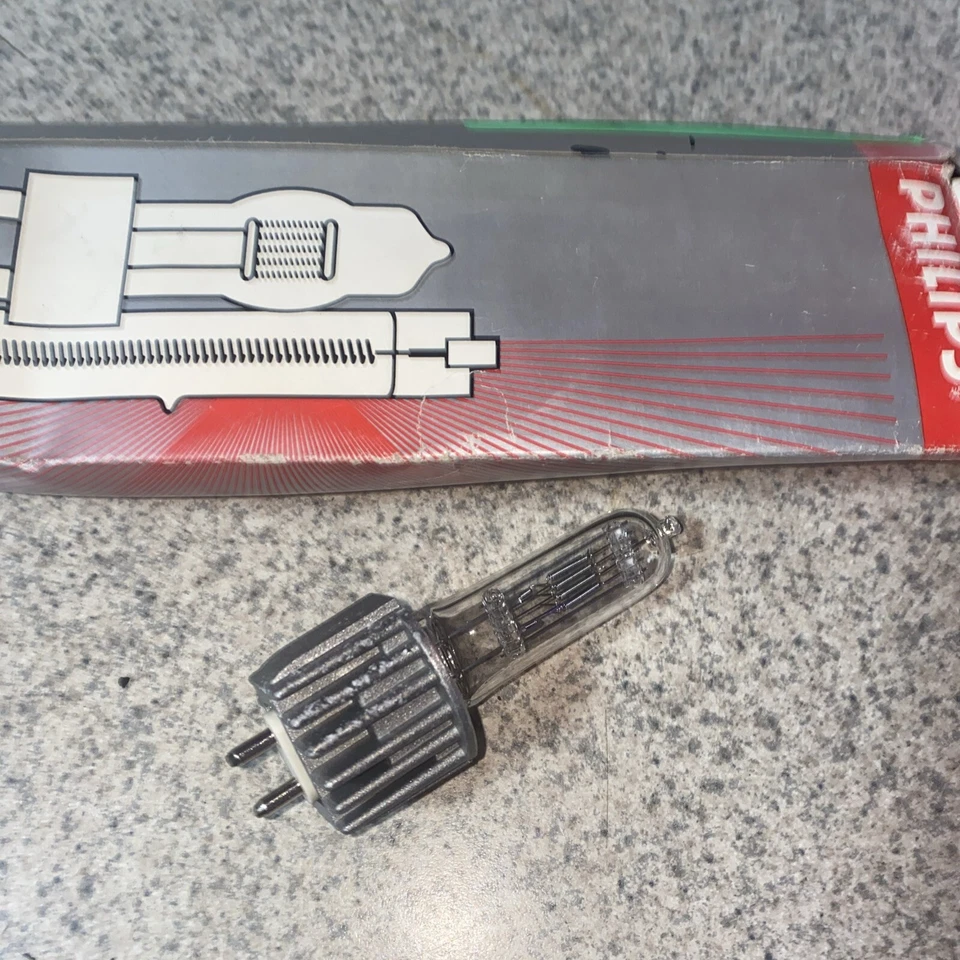Philips Broadway 7007/LL 575W Heat Sink 115V 2,000hrs Long Life Single Ended T6 - Image 1 of 1