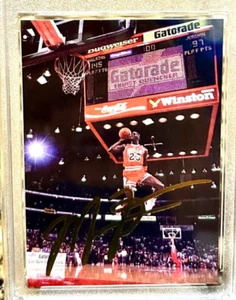 MICHAEL JORDAN 1993 "SIGNATURED" GOLD FOIL AMERICAN HOLDING CARD #1 LTD 10,000! - Picture 1 of 3