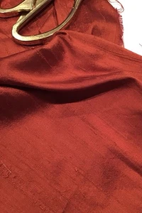 100% SILK DUPION DARK ORANGE FABRIC 2 X REMNANTS 45/45 CMS. & 27/52 CMS FREEPOST - Picture 1 of 5