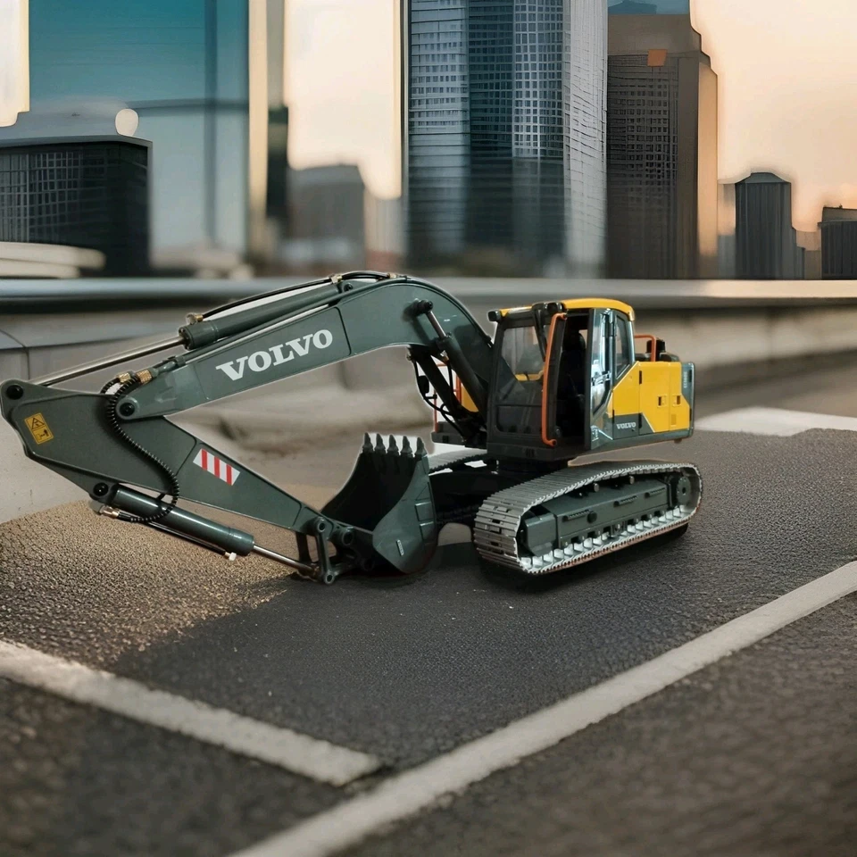 Escavatore Rc Idraulico  Volvo EC160E  - Double e Hobby - 1:14 - Immagine 1 di 4