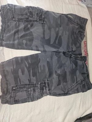 Men’s Unionbay Size 40 Black/Gray Camo Cargo Shorts Cotton Biend Pockets - Image 1 of 4