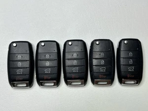 LOT OF 5 OEM KIA SORENTO REMOTE FLIP KEY FOB FCC: OSLOKA-910T TESTED - Picture 1 of 6
