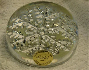 Christmas Snowflake Paperweight 24% Lead Crystal Glass Cristal France French - Picture 1 of 2