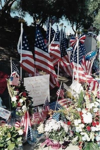 FOTOGRAFÍA ENCONTRADA Biblioteca Ronald Reagan IMPROMPTU MEMORIAL Color ORIGINAL 52 47 L - Imagen 1 de 1