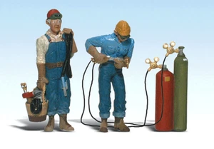Woodland Scenics ~ New 2025 ~ G Scale People ~ Welder Brothers ~ A2544 - Picture 1 of 1