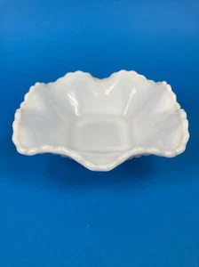 Vintage Milk Glass Square Bowl Diamond Hobnail 5 3/4 X 5 3/4 inches - Picture 1 of 7
