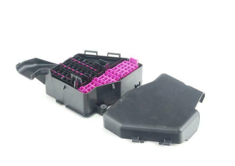 NEW AUDI A4 B7 FUSE HOLDER LHD 8D1941824 ORIGINAL 8D1-941-824 - Изображение 1 из 4