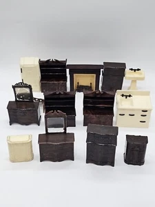 CASA DELLE BAMBOLE VINTAGE PLASTICA mobili soggiorno camera da letto cucina set di 13 - Foto 1 di 3