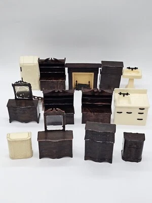 CASA DE MUÑECAS DE PLÁSTICO VINTAGE Muebles Salón Dormitorio Cocina Juego De 13 Foto 1 de 3