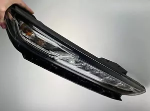 Original Hyundai Kona OS front flasher right for turn signal 92208-J9000/92208J9 - Picture 1 of 13