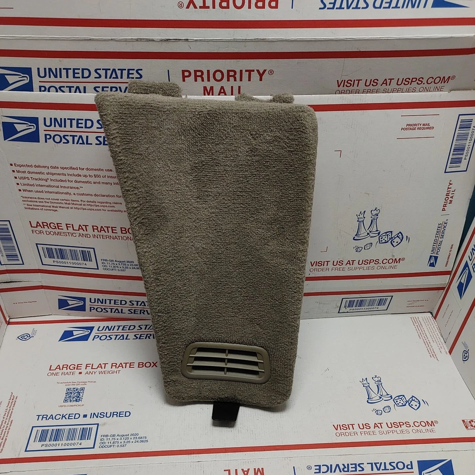 Крышка панели багажника заднего правостороннего пассажира Volvo XC90 2003–2006 годов от оригинального производителя - Изображение 1 из 4