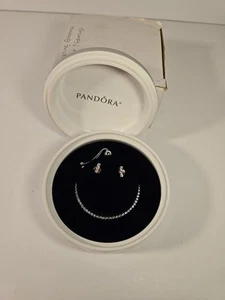 PANDORA Geschenkset Ohrstecker Funkelndes Armband mit Keramik Schmuckkästchen - Bild 1 von 12