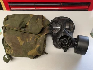 Avon S10 UK gas mask Size 2 1993 with Bag and Filter Cosplay Airsoft - Picture 1 of 19