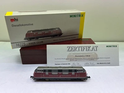 Minitrix 16225 Spur N 1/160 Diesellok BR V200 002 DB Club Modell 2022 - Bild 1 von 4