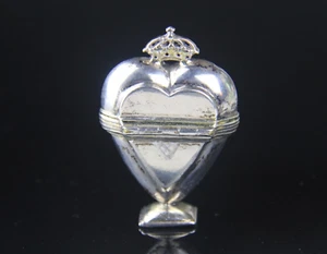 Antique Solid Silver Gilded Heart-Shaped Vinaigrette or Hovedvandsaeg - Picture 1 of 24
