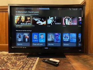 42in Vizio E420VL Flat Screen TV With Google ChromeCast and Remote Controllers - Picture 1 of 17