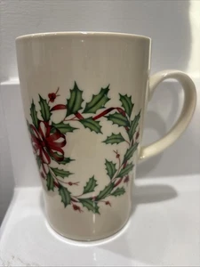 Lenox Holiday Wreath Coffee Mug - Picture 1 of 10
