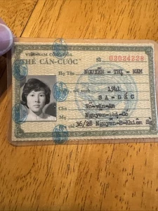 Original Südvietnam Zivilausweis Garantie Kriegsausgabe süßes Mädchen 1969 ansehen - Bild 1 von 2