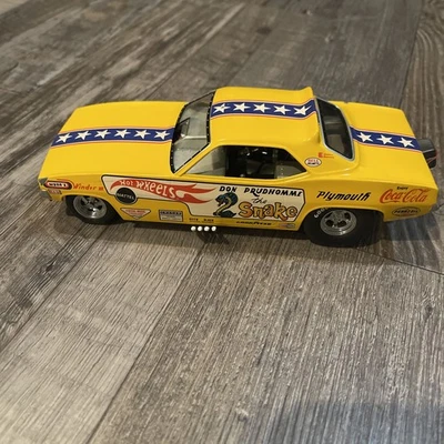 Hot Wheels Legends 1:24 Snake '70 Plymouth Barracuda sin caja Foto 1 de 4