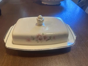 "HOMER LAUGHLIN "Virginia Rose" - MADE IN U.S.A. A 44 N 8". Butter Dish - Picture 1 of 14