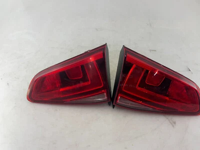 OEM | 2015-2017 Volkswagen Golf GTI luz trasera interior halógena par izquierda/derecha Foto 1 de 4