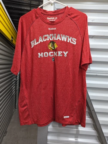 CHICAGO BLACKHAWKS NHL Reebok Hockey Team Logo Short Sleeve T-Shirt Mens M Cover