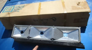 NOS 1978 BONNEVILLE CATALINA RIGHT PASSENGER SIDE TAIL LIGHT REFLECTOR - Picture 1 of 5
