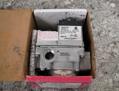 New Robertshaw 720-472 7200ERCS-2 7D0-C4F-005 Furnace Gas Valve Free Shipping - Image 1 of 4