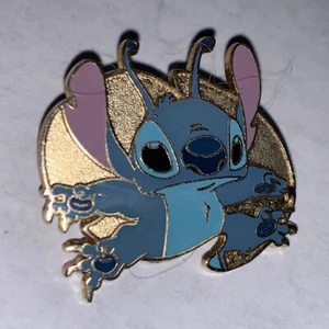 Disney Pin Cast Lanyard Series Wdw Stitch Rare Leaf Gold - Picture 1 of 1