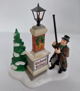 Dept 56 Heritage Christma Village Collection Ye Olde Lamplighter Dickens Village - Picture 1 of 6