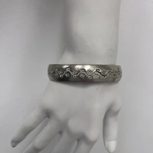 Vintage Sterling Floral Engraved Bangle Bracelet Weighs 48 Grams 1/2" Wide - Picture 1 of 9