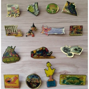 Distintivi 15 pin personaggi Universal Studios - Foto 1 di 5
