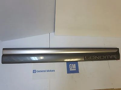 New, OEM 1998 - 2000 GMC Sonoma pickup body trim molding door panel NOS applique - Image 1 of 4