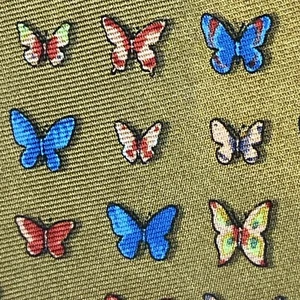 £100 BROOKS BROTHERS SAGE BUTTERFLY REPEAT PRINTED SILK NECK TIE  MADE IN USA Y6 - Picture 1 of 8