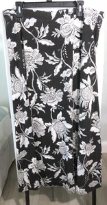 Westport Women's Black and White Floral A-Line Skirt Size 1X - Picture 1 of 6