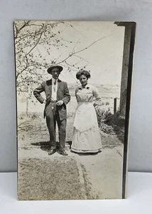 RPPC BLACK REAL PHOTO POSTCARD Real Photo Nice Young Couple - Picture 1 of 12