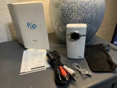 Boxed Flip ULTRA Video Camera RETRO, Camcorder, boxed,  - Image 1 of 4