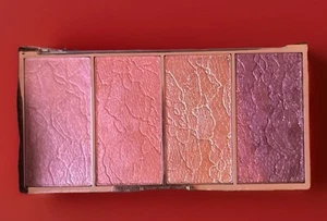REVOLUTION VINTAGE LACE BLUSH PALETTE - Picture 1 of 5