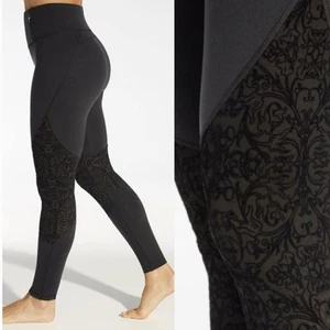 Leggings a pezzi Calia by Carrie Underwood L edizione limitata in velluto onice nero - Foto 1 di 10