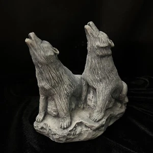 Mt St Helens Howling Wolves Sculpture Made With Genuine Volcanic Ash - Picture 1 of 10