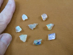 (O-240-2) blu rosso verde Coober Pedy opale forma libera 8 esemplari pietra Australia - Foto 1 di 2