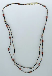 Collar con cuentas azul, rojo, dorado, negro. ¡Un toque de azul! - Imagen 1 de 5