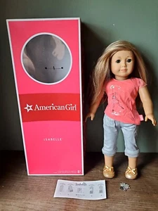 American Girl Puppe Isabelle GOTY 2014 18" Meet Outfit mit Haarverlängerung & Kamm, Box - Bild 1 von 22
