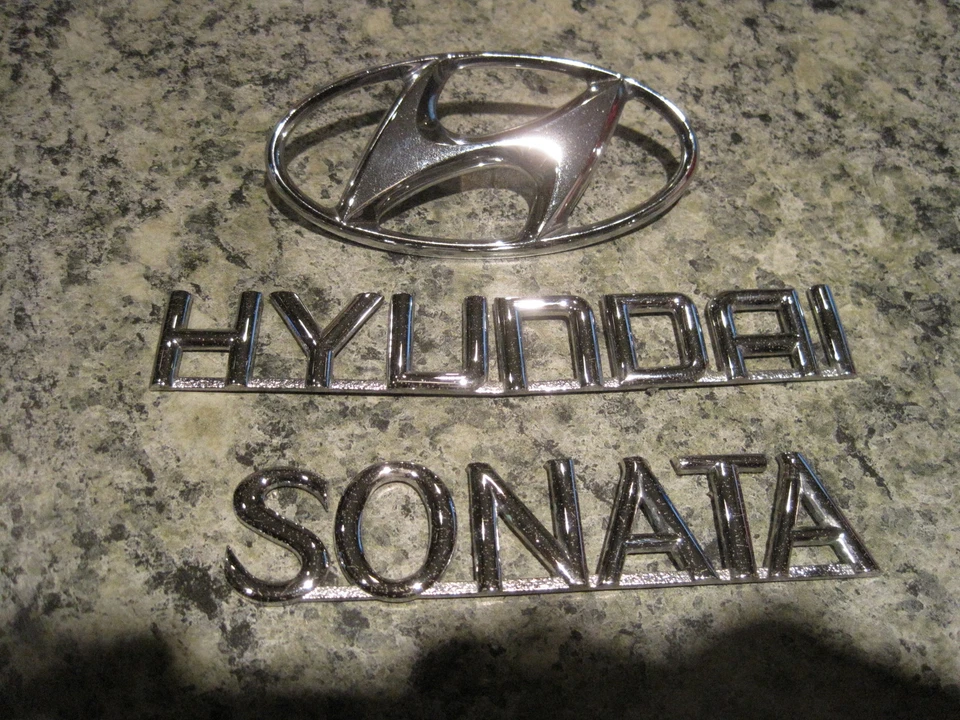 Hyundai Sonata 2001-04 cubierta maletero emblemas OEM Foto 1 de 1