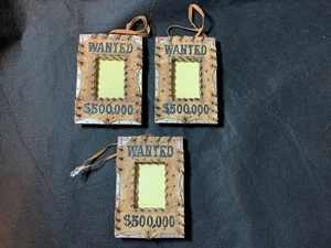 Lotto 3 Cornici Foto 2005 "Ricercati: 500.000€" Ornamenti Spedizione Gratuita - Foto 1 di 2